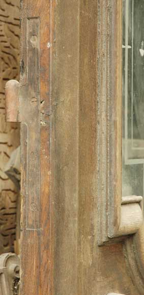 Двустворчатая деревянная дверь с головами сатиров-10