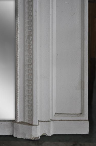 Белое трюмо в стиле Людовика XVI, украшенное луком.-4