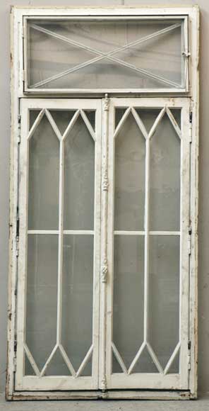 Деревянное  окно с витражами эпохи Реставрации.-0