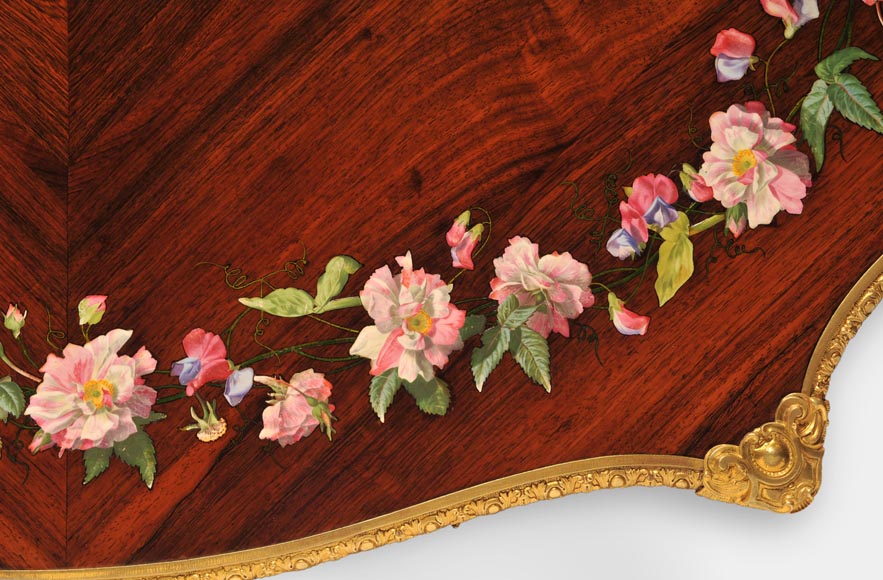 ЖЮЛЬЕН-НИКОЛЯ РИВАР (1802-1867) - Стол из розового дерева в стиле Людовика  XV,  украшенный маркетри из фарфора-5