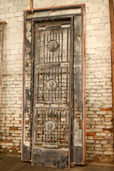 ПУАЛЕРА Жильбер – Пара дверей и перила в стиле Ар-деко, изготовленные из кованого железа и бронзы, 1936 год.-2