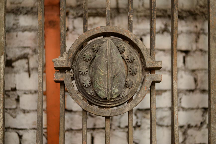 ПУАЛЕРА Жильбер – Пара дверей и перила в стиле Ар-деко, изготовленные из кованого железа и бронзы, 1936 год.-6