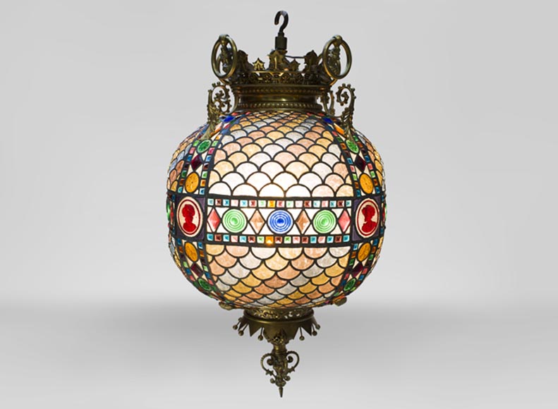 Великолепная сферическая люстра из разноцветного стекла в Неоготическом стиле, конец 19 века.-0