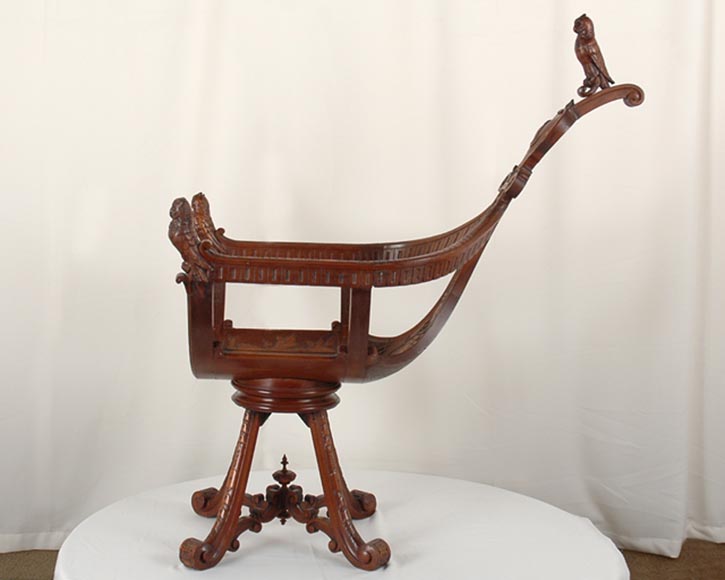 Итальянская работа второй половины 19го века.  Кресло с совами, изготовленное из орехового дерева.-5