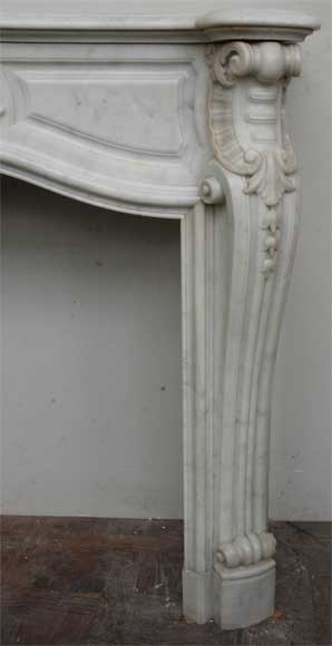 Камин в стиле Людовика XV, изготовленный из каррарского мрамора в 19м веке.-3