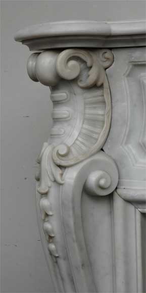 Камин в стиле Людовика XV, изготовленный из каррарского мрамора в 19м веке.-5