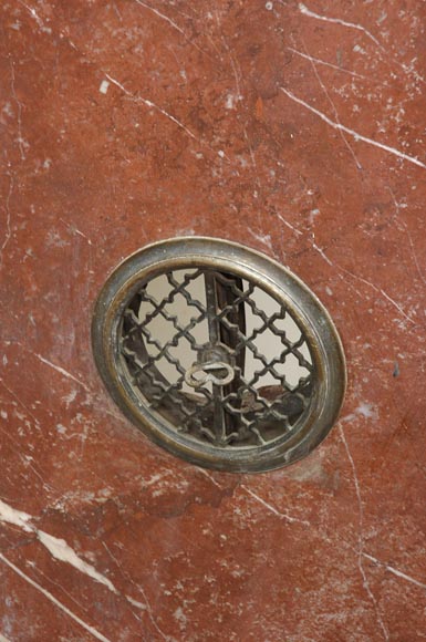 Камин в стиле Людовика XIV из Красного мрамора Норд с инкрустацией.-6