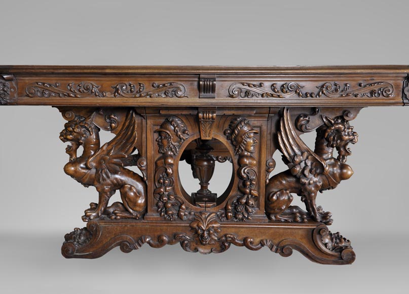 Красивый стол в стиле Нео-Ренессанс, изготовленный из скульптурного орехового дерева, украшенный львами и мифическими животными.-1