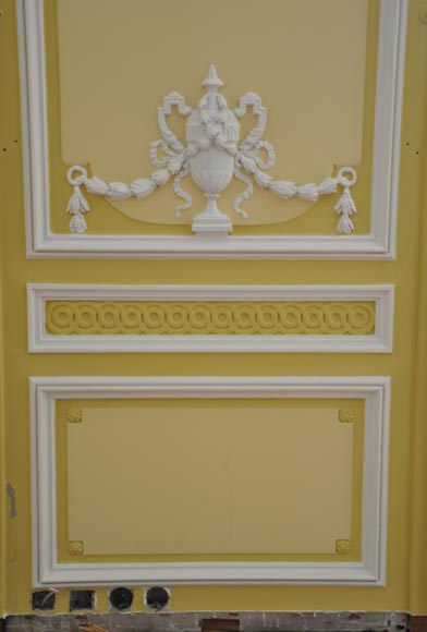 Великолепная деревянная комната в стиле Людовика XVI, ранее находившаяся во дворце Криллон в Париже. -15