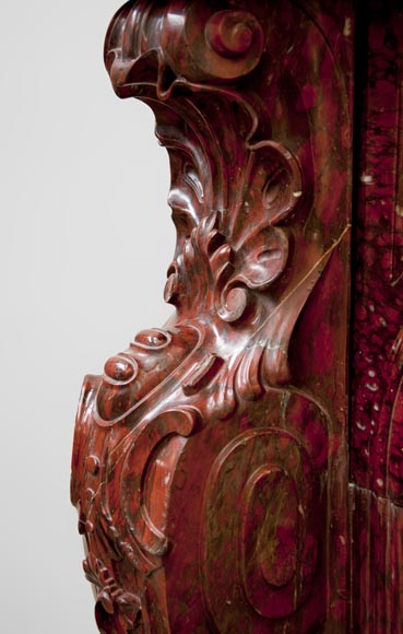 Великолепный старинный камин в стиле Людовика XV, изготовленный из мрамора красный Гриотт.-7