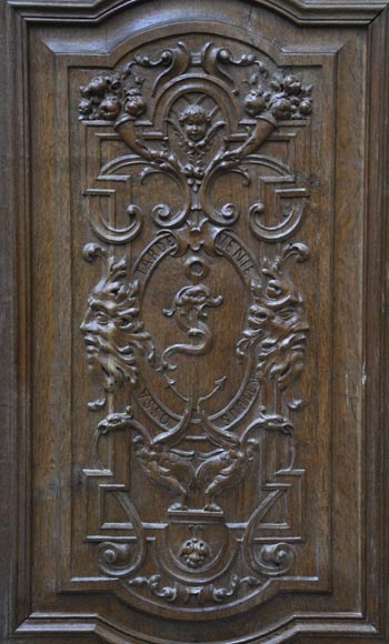 «Ложная пара» старинных дверей из скульптурного дубового дерева 19 века.-1