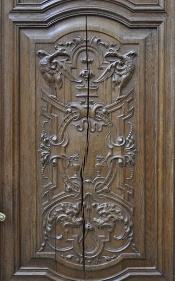 «Ложная пара» старинных дверей из скульптурного дубового дерева 19 века.-4