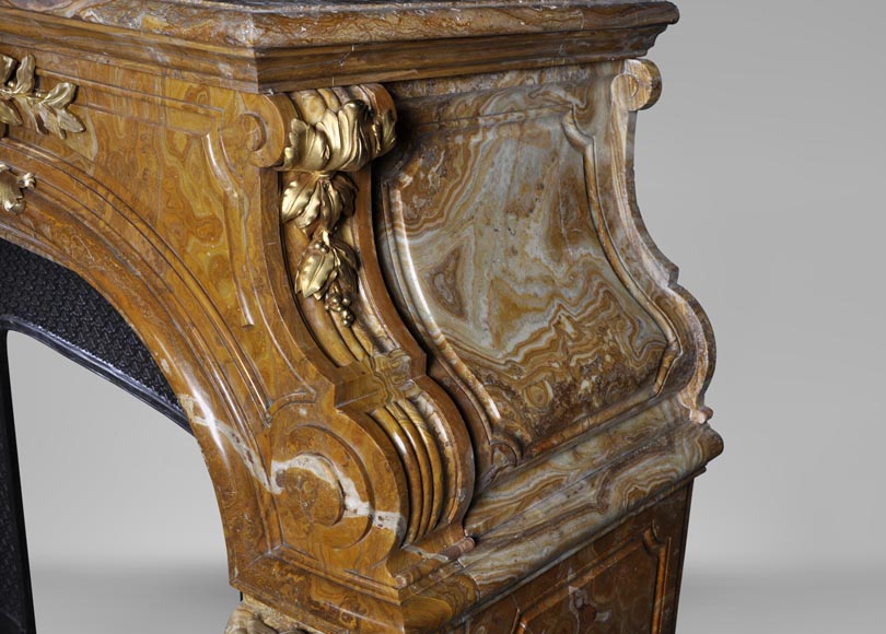Extraordinary antique Louis XIV style fireplace with lions heads in Alabastro di Busca and gilded bronze_ru