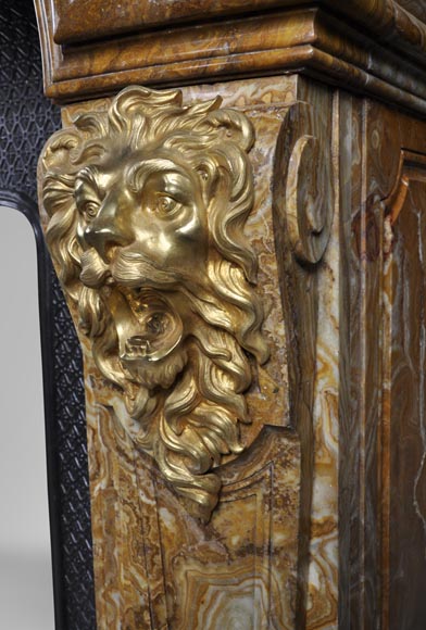 Extraordinary antique Louis XIV style fireplace with lions heads in Alabastro di Busca and gilded bronze_ru