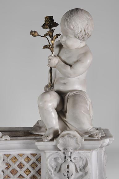 Великолепный старинный камин конца 18 века, изготовленный из скульптурного мрамора и мрамора брокатель, украшенный ангелочком.-12