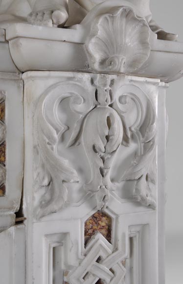 Великолепный старинный камин конца 18 века, изготовленный из скульптурного мрамора и мрамора брокатель, украшенный ангелочком.-15