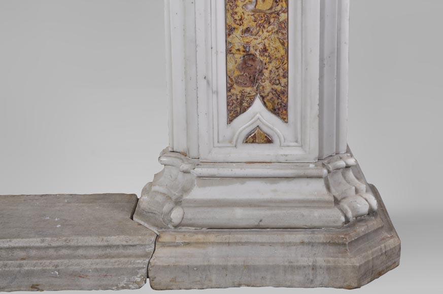 Великолепный старинный камин конца 18 века, изготовленный из скульптурного мрамора и мрамора брокатель, украшенный ангелочком.-17