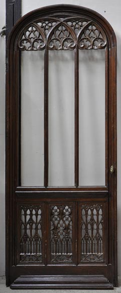 Красивая дубовая дверь в Неоготическом стиле, украшенная ажурными орнаментами, 19 век. -0