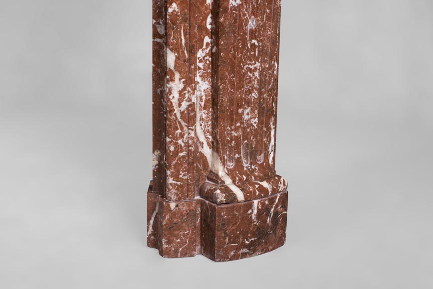 Старинный камин в стиле Людовика XV, изготовленный из Красного Королевского мрамора.-10